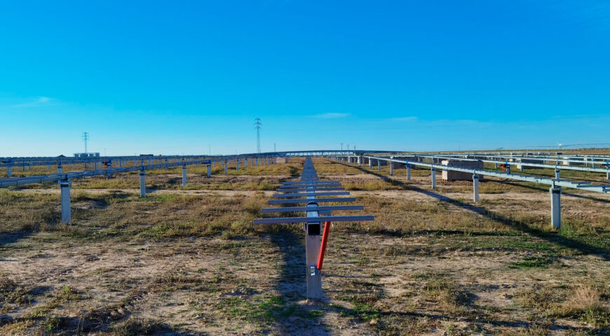 MONTAJE MECANICO 50MW EN PARQUE SOLAR  CENTAURUS EN VILLAUMBRALES (PALENCIA)